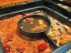 -老牌坊云南鱼豆花火锅(爱建店)