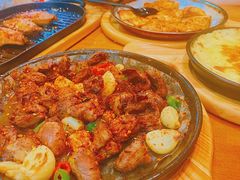 -老东镇啤酒屋海鲜加工·蒸汽海鲜·海鲜烧烤(台东店)