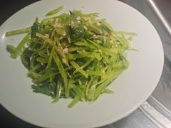 -挂旗柴锅鸡(蚌山区嘉年华店)