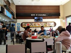 -覃记海鲜美食餐厅