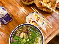 -云阿蛮云南生烫牛肉米线(奉贤路店)