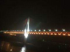 -屋顶顶城市·江景酒店-客房部