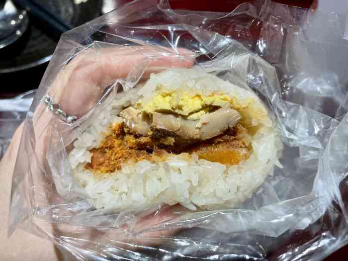 秋英饭团延平路大庙新村78号店面第四小学旁福州四中对面这是一家每天