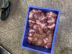 -标记美食新鲜猪杂(兴南大道店)