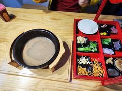 -勺子米线·云南传统小吃市集(四方街店)