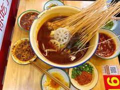 辣卤串串-拈签一笑黄牛肉辣卤串串