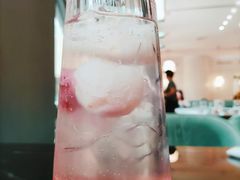 荔枝樱花气泡水-1981牛排西餐厅(海信店)