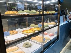 面包甜点陈列柜-奈雪的茶(深圳北站店)