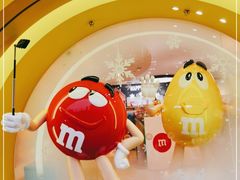 -m豆巧克力世界(上海世茂广场店)