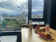 -平措康桑·和牛自助观景餐厅(布达拉宫店)