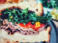 超级牛肉帕尼尼-O'mills Sourdough Bakery&Bistro(永嘉路店)