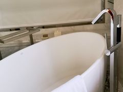 -上海漕河泾万丽酒店
