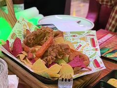 -Famous肥猫墨西哥音乐餐吧(五棵松华熙LIVE店)