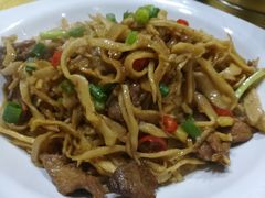 牛肉炒陆笋-品禾尚厨(天麓苑店)