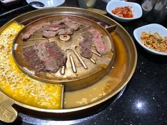 澳洲雪花方切肉-猪啊牛呀羊啊铜盘烤肉(正大广场店)