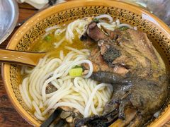 -正宗李家土鸡米线店