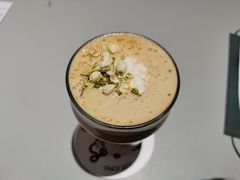 栀子花梨香拿铁-Seesaw Coffee(上生新所店)