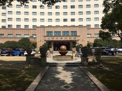 -山明水秀大饭店