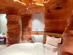 -幸栖洞穴设计酒店(成都春熙路店)