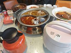 -阿瓦山寨·湘菜现炒·剁椒鱼头王(咸阳总店)
