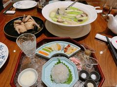-龙悦湾酒家·八阵鱼生·渔人码头店