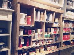 星巴克(沙面店)-星巴克臻选(广州沙面店)