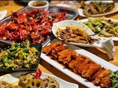 -嗨辣小聚·盘锦河蟹·海鲜烧烤龙虾(盘锦十年好店)