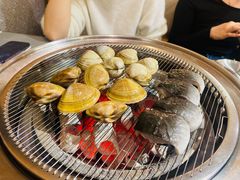 -围炉肉舍•炭烤活鳗•丹东海鲜烤肉(步行街店)