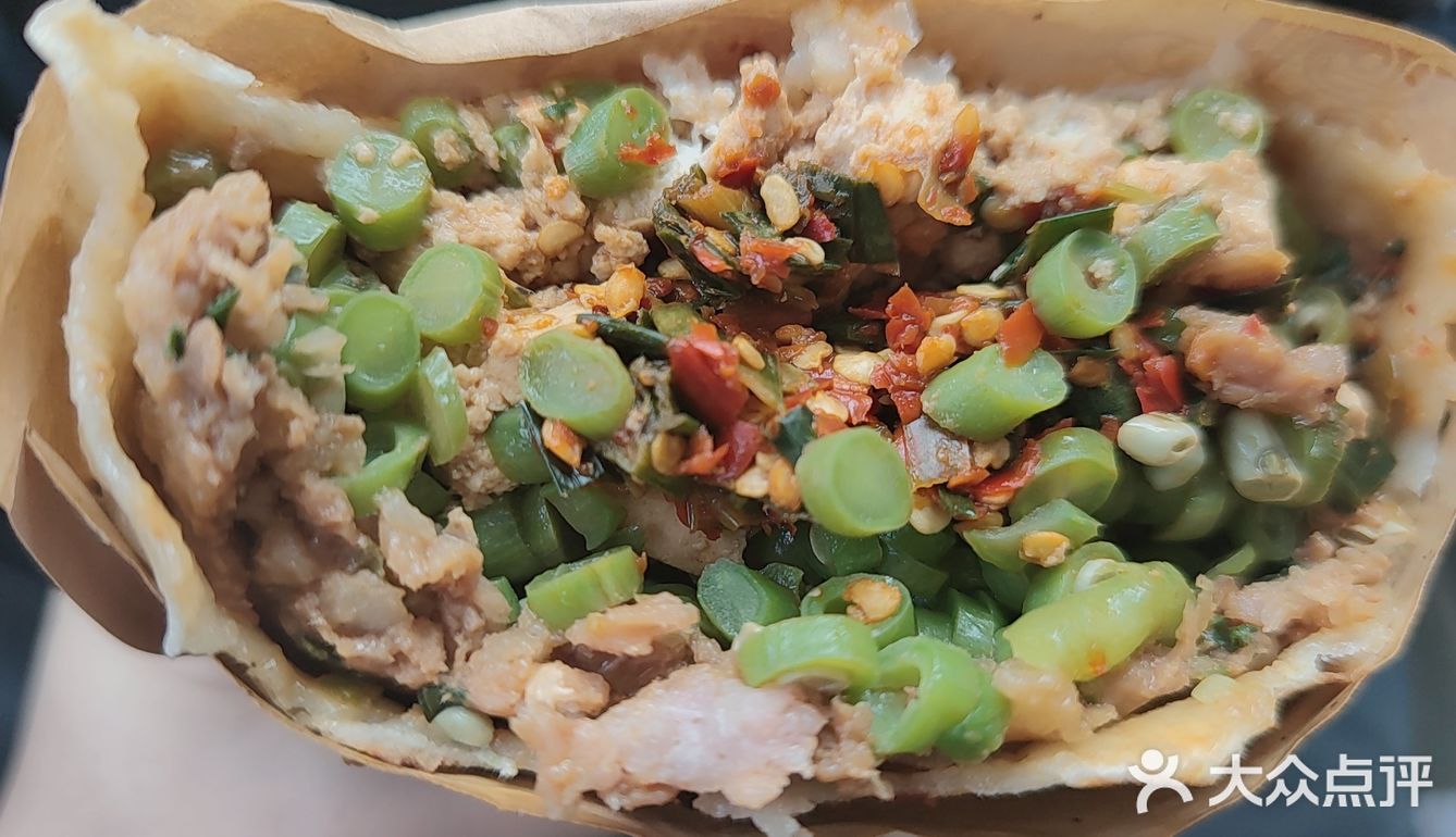 打卡网红辣哭饼，性价比