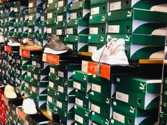 -PUMA品牌自营折扣店(苏州比斯特购物村店)