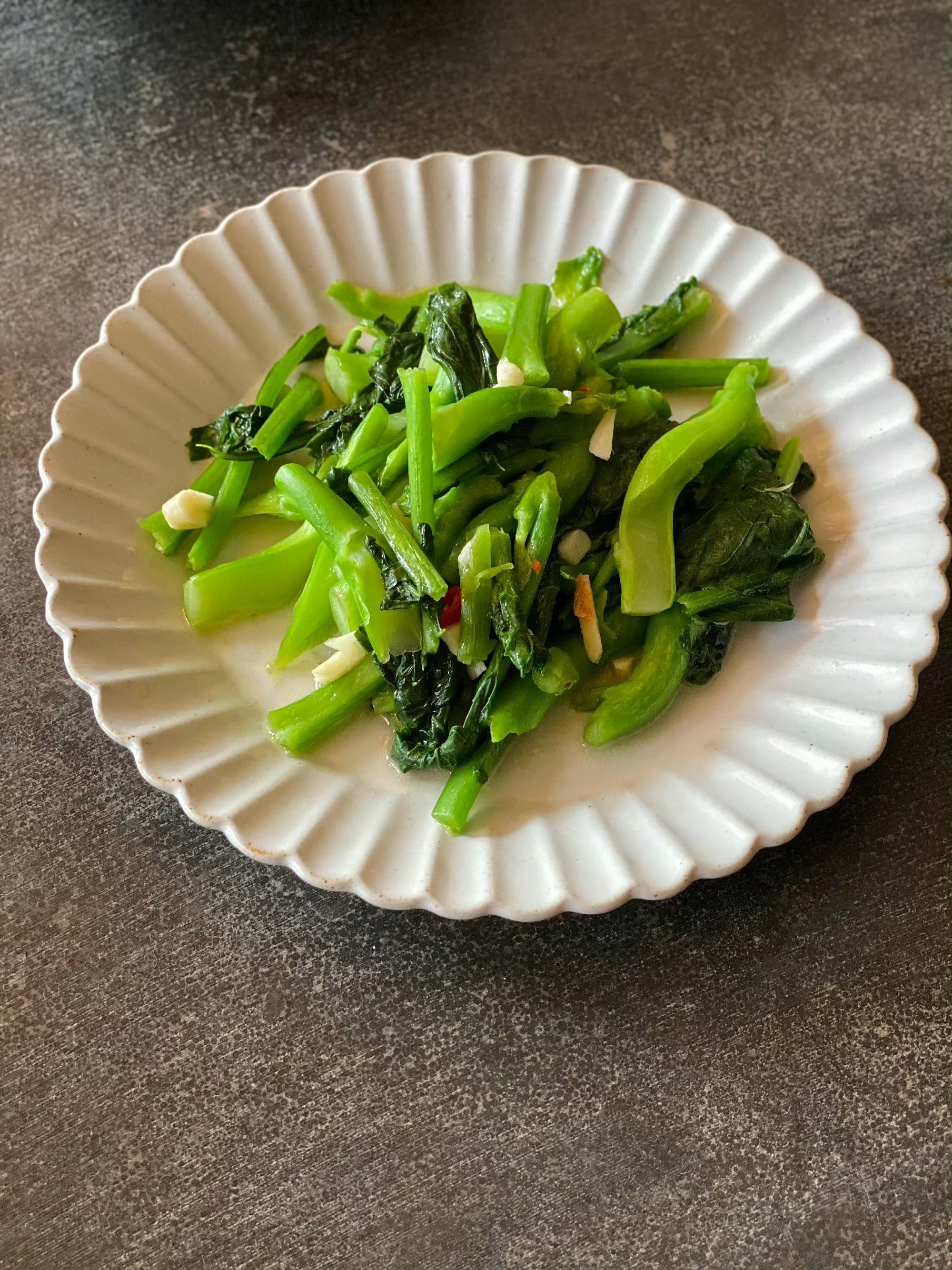 清炒小芥蓝 蒜蓉粉丝蒸虾 蜂蜜桂花蒸奶芋