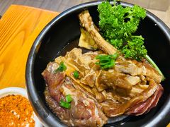 秘制牛小排-草家酱蟹炭火烤肉店(珲春南路一店)