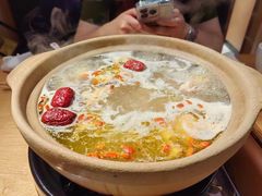 -邹开喜·炭炉鸡煲·海鲜火锅(虹口足球场店)