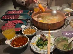 -牛村来人潮汕牛肉火锅(西单店)