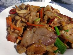 腊肉炒牛肝菌-翕庐小苑