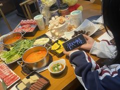 -呷哺呷哺(松北万象汇店)