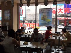 大堂-李先生牛肉面大王(营口大润发店)