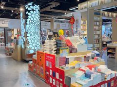 -新华书店(泉城路店)