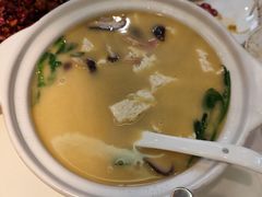 -渝信川菜·川味家常菜(新辰里亚运村店)