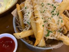 黑松露芝士薯条-G+KITCHEN(龙湖狮山天街店)