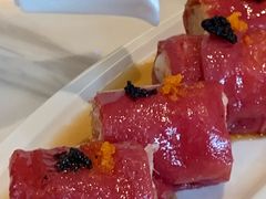 蟹籽红米香脆龙虾港式布拉肠粉-玖尹-新派中式餐酒馆