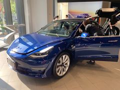 -TESLA 特斯拉(上海太古汇体验店)