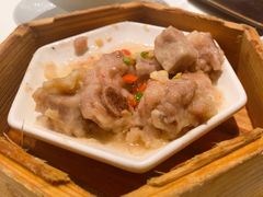 金银香蒜蒸土猪前排骨-侨美·唐荔园·40年地道粤菜