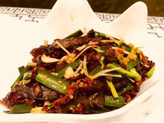 -丹江口渔村·湘味厨房(桃园店)