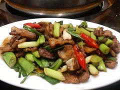 五花肉炒韭菜-凯华海鲜火锅·传承三十六年