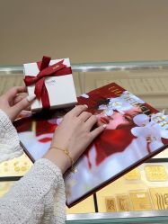 -潮宏基(万象城店)