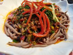 -洪霞餐馆·川菜·鲜货现炒(两江春城店)
