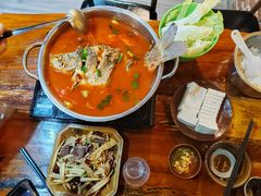 苗家酸汤鱼-苗湘食府(十年店)