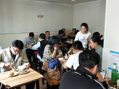 大堂-宝瑞门钉肉饼店