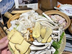 -阿山卓·野生菌火锅·纳西火塘烤肉